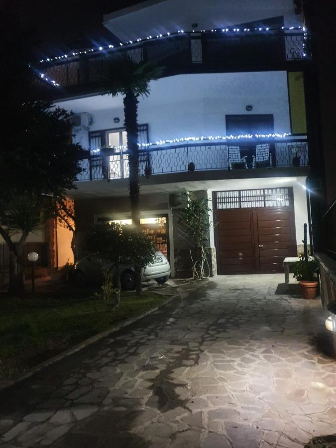 Ospitalita Il Noce Bed and Breakfast Brusciano Exteriör bild
