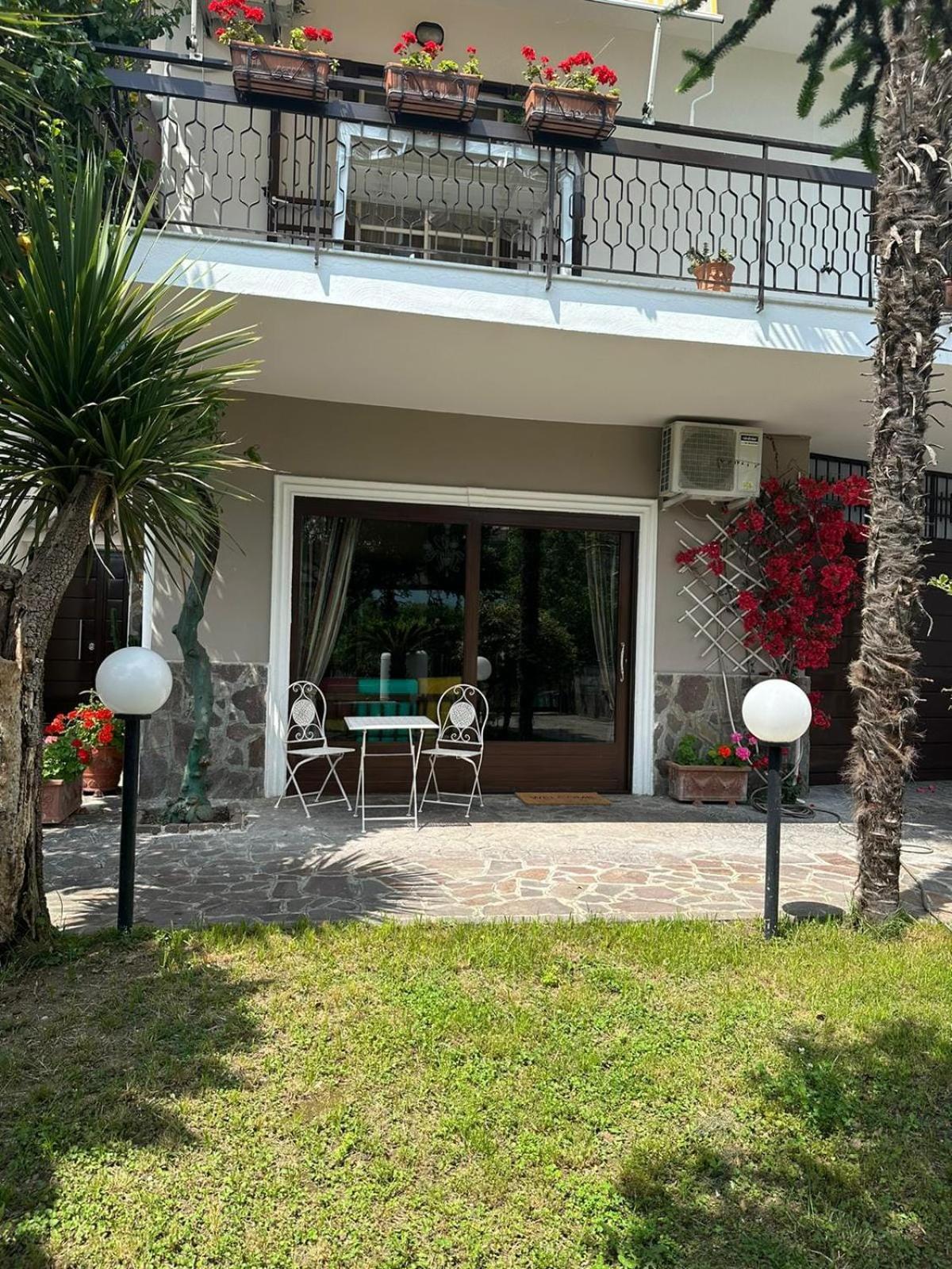 Ospitalita Il Noce Bed and Breakfast Brusciano Exteriör bild